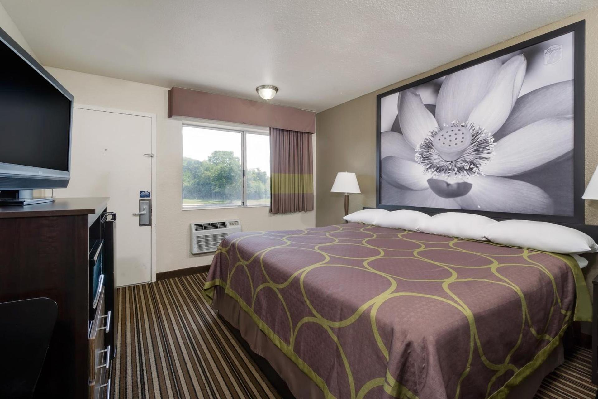 Super 8 by Wyndham Florence photo 20