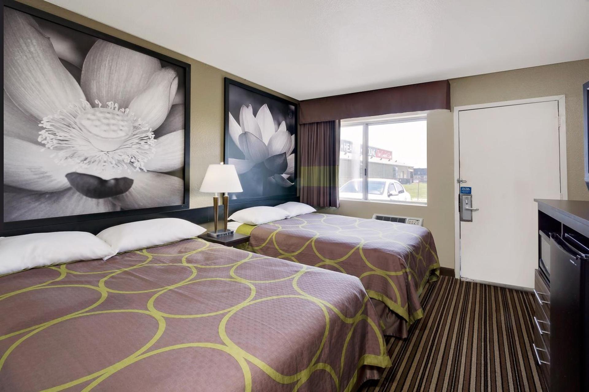 Super 8 by Wyndham Florence photo 24