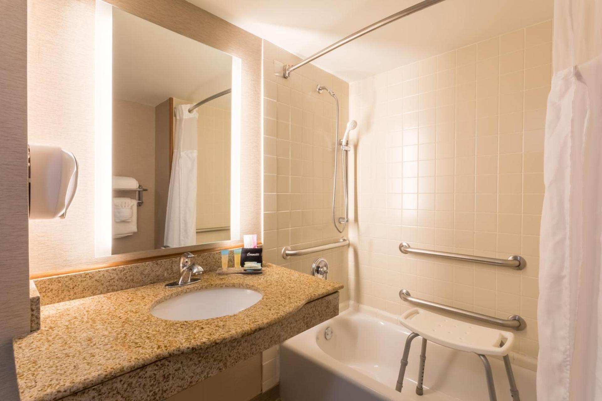 Wingate by Wyndham, Universal Studios - Free Theme Park Shuttle photo 49