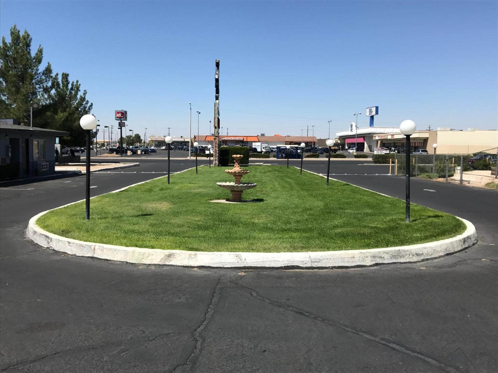 New Corral Motel photo 2