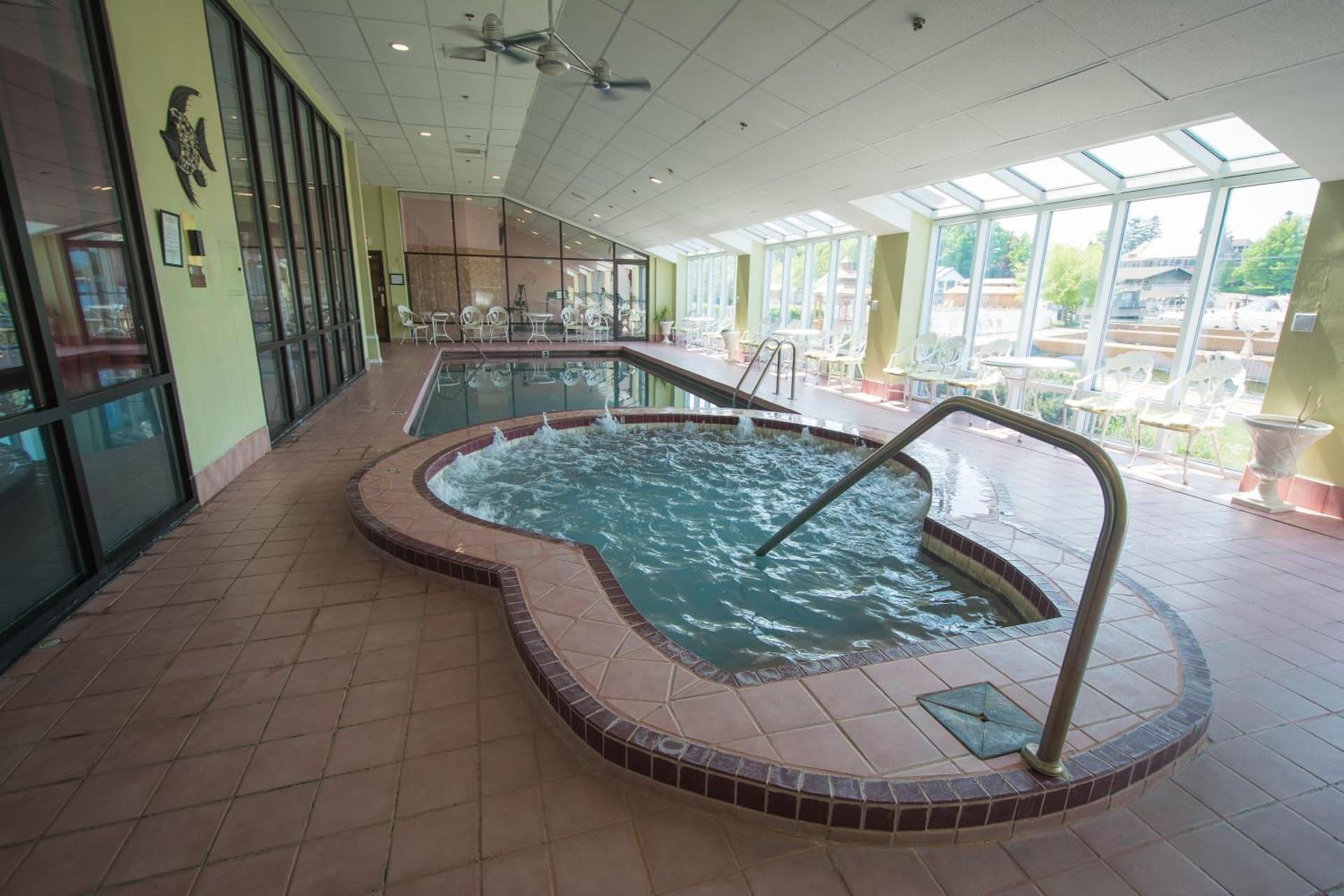 Riveredge Resort Hotel photo 3