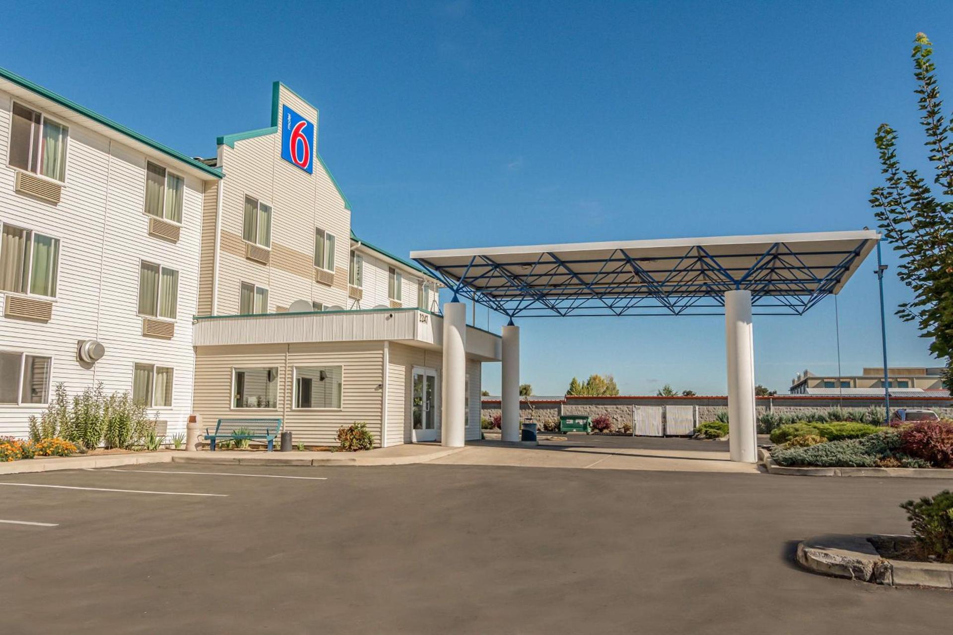 Motel 6-Redmond, OR photo 4