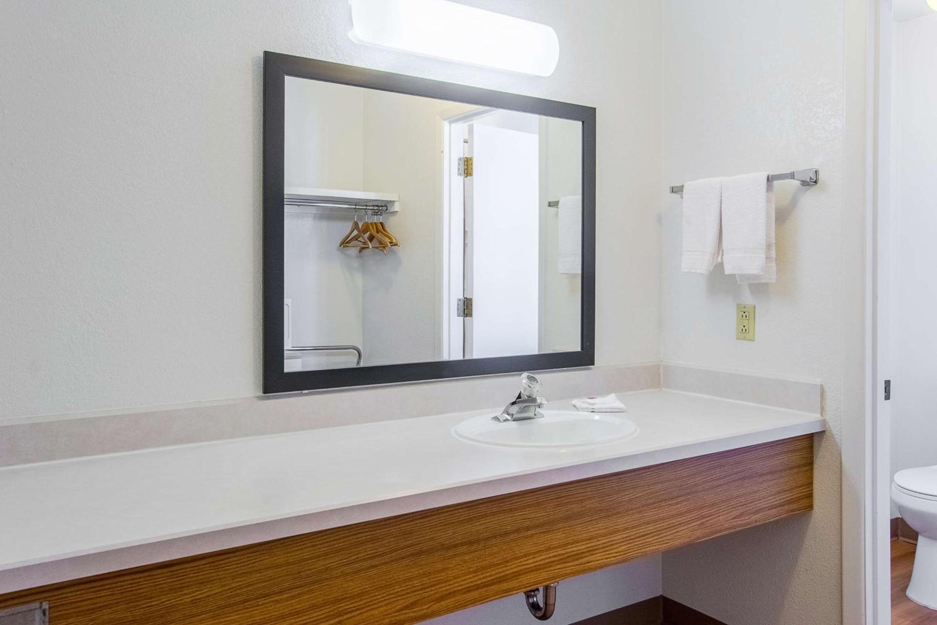 Motel 6-Madras, OR photo 18
