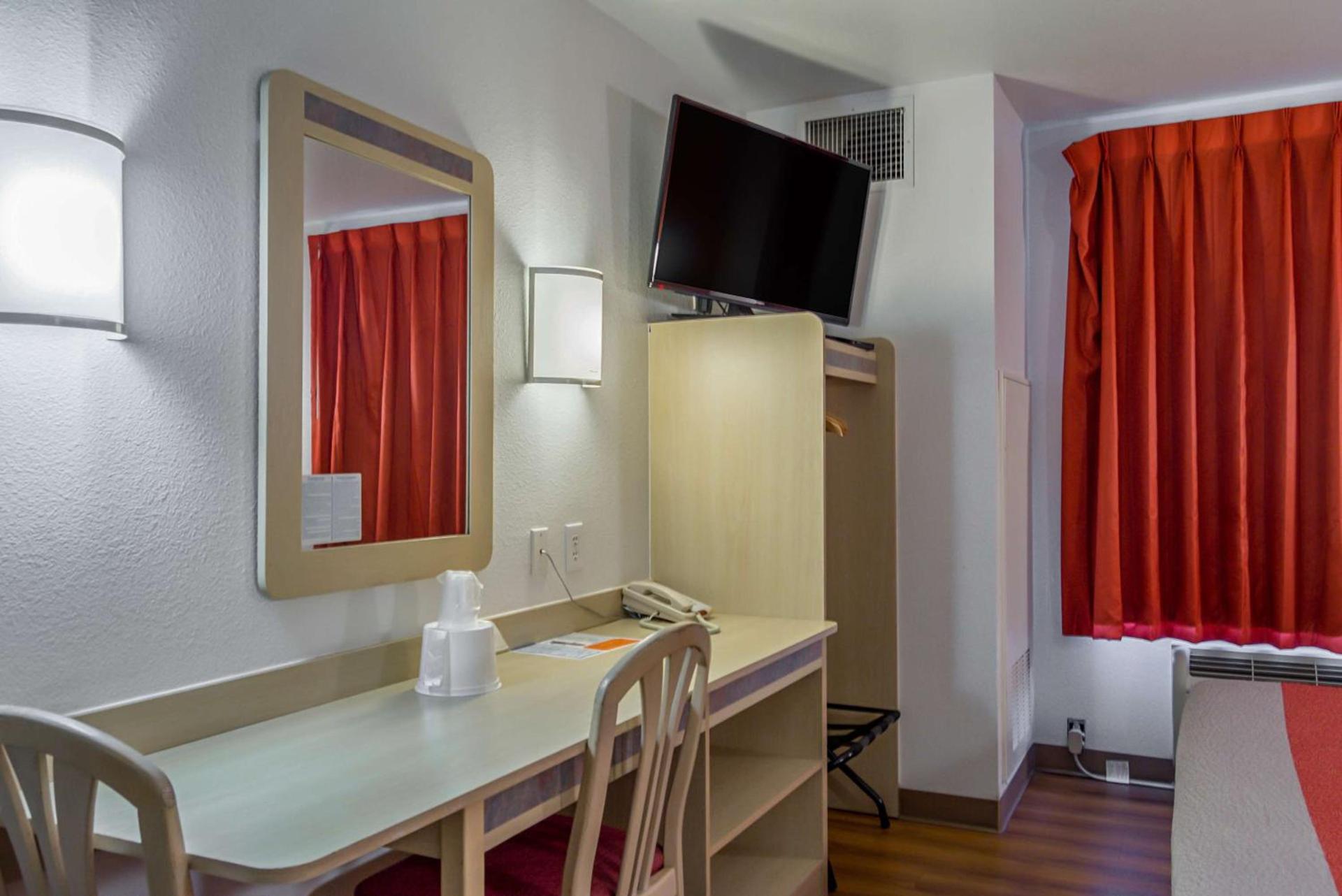 Motel 6-Redmond, OR photo 7