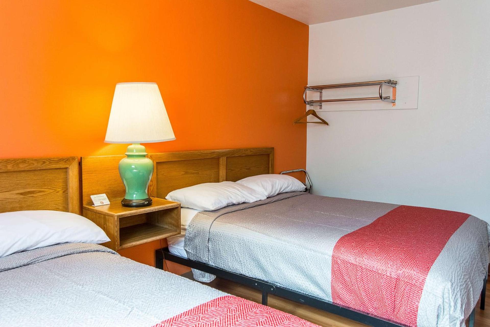 Motel 6-Madras, OR photo 6
