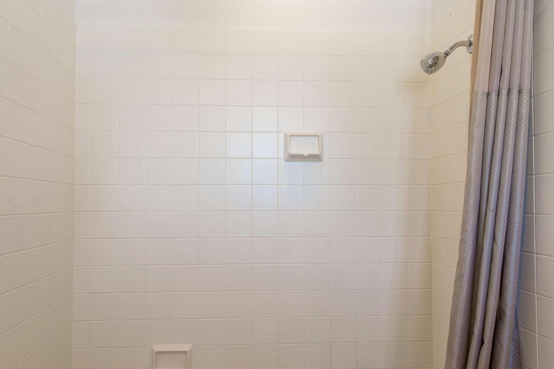 Motel 6-Madras, OR photo 17