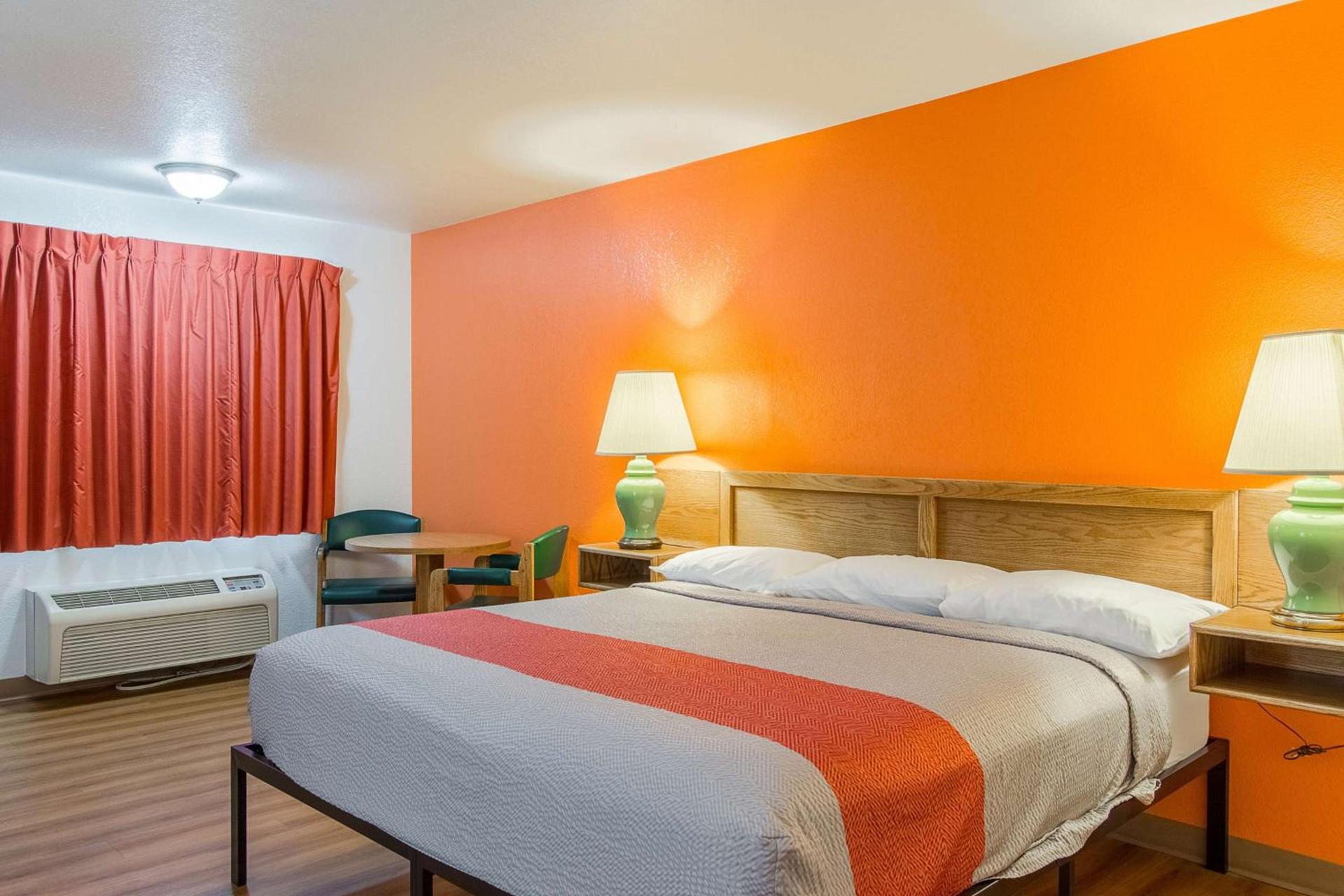 Motel 6-Madras, OR photo 9