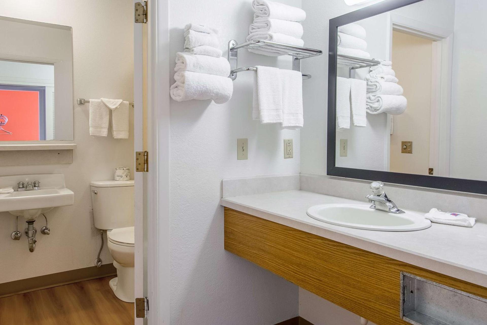 Motel 6-Madras, OR photo 21