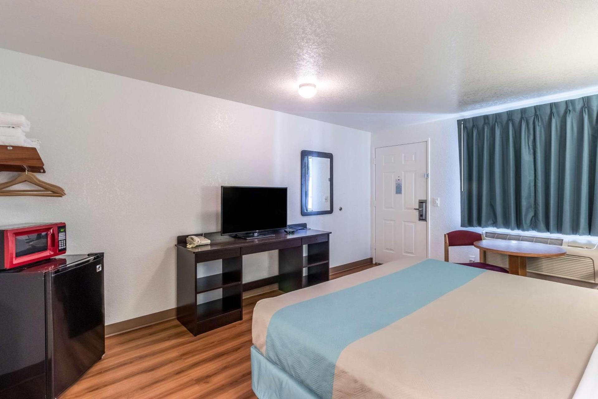 Motel 6-Astoria, OR photo 10