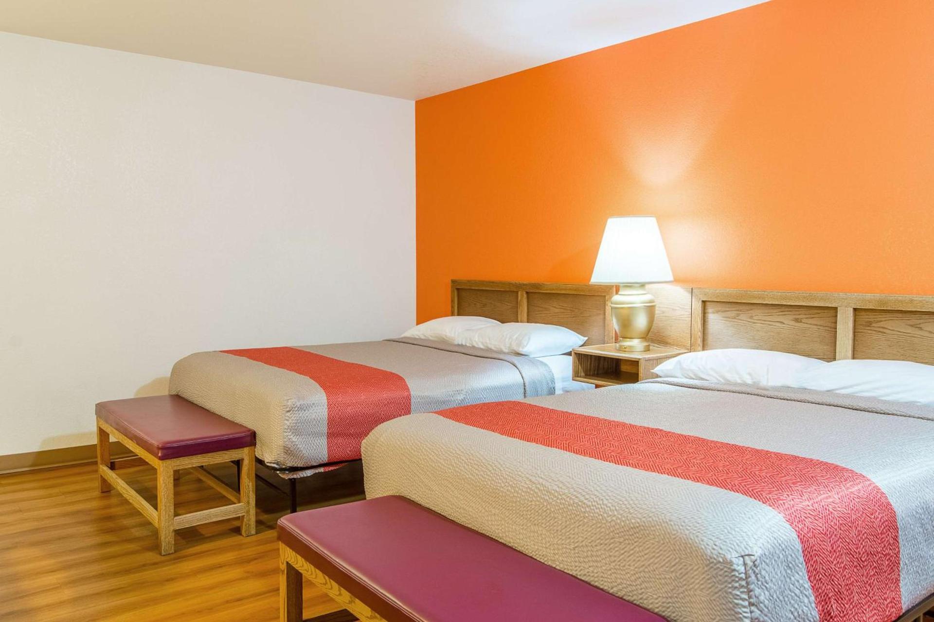 Motel 6-Madras, OR photo 5