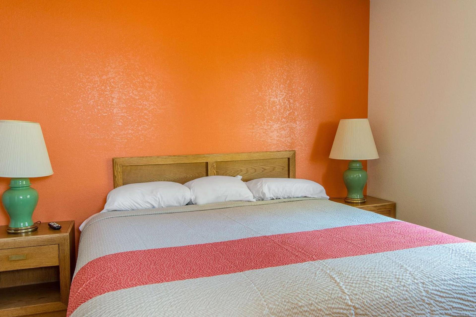 Motel 6-Madras, OR photo 7