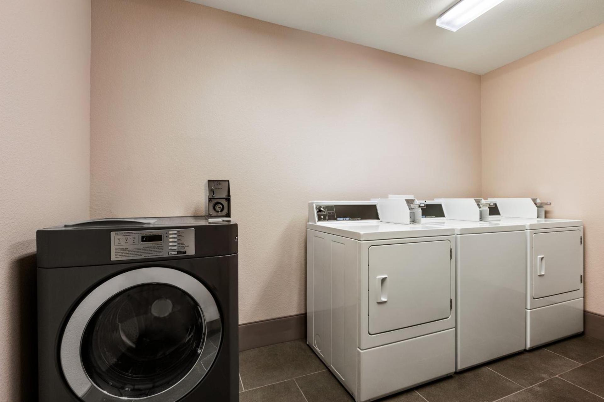 Country Inn & Suites by Radisson, New Braunfels, TX photo 35