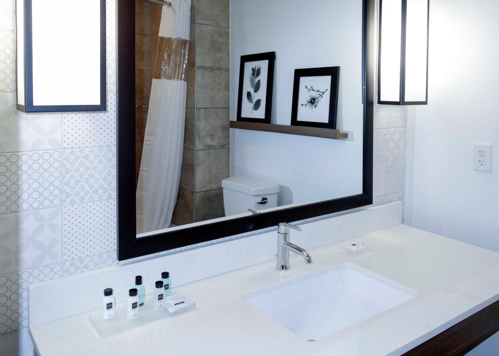 Country Inn & Suites by Radisson, New Braunfels, TX photo 23