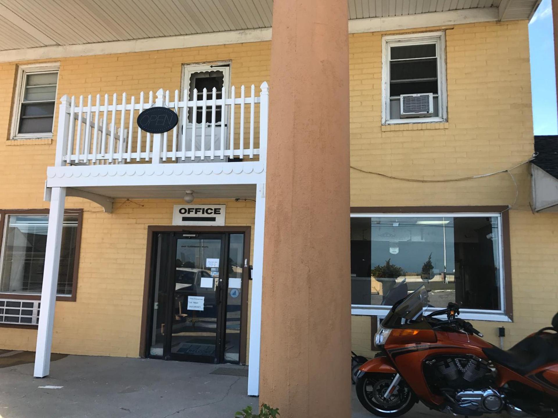 Luxury Inn photo 6