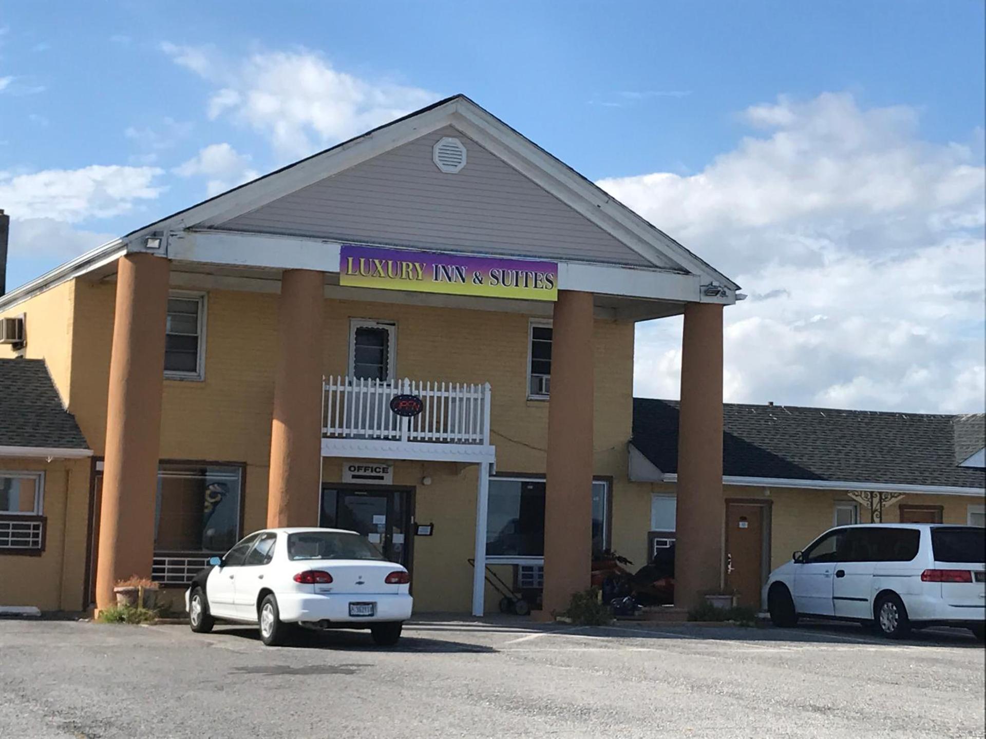 Luxury Inn photo 2