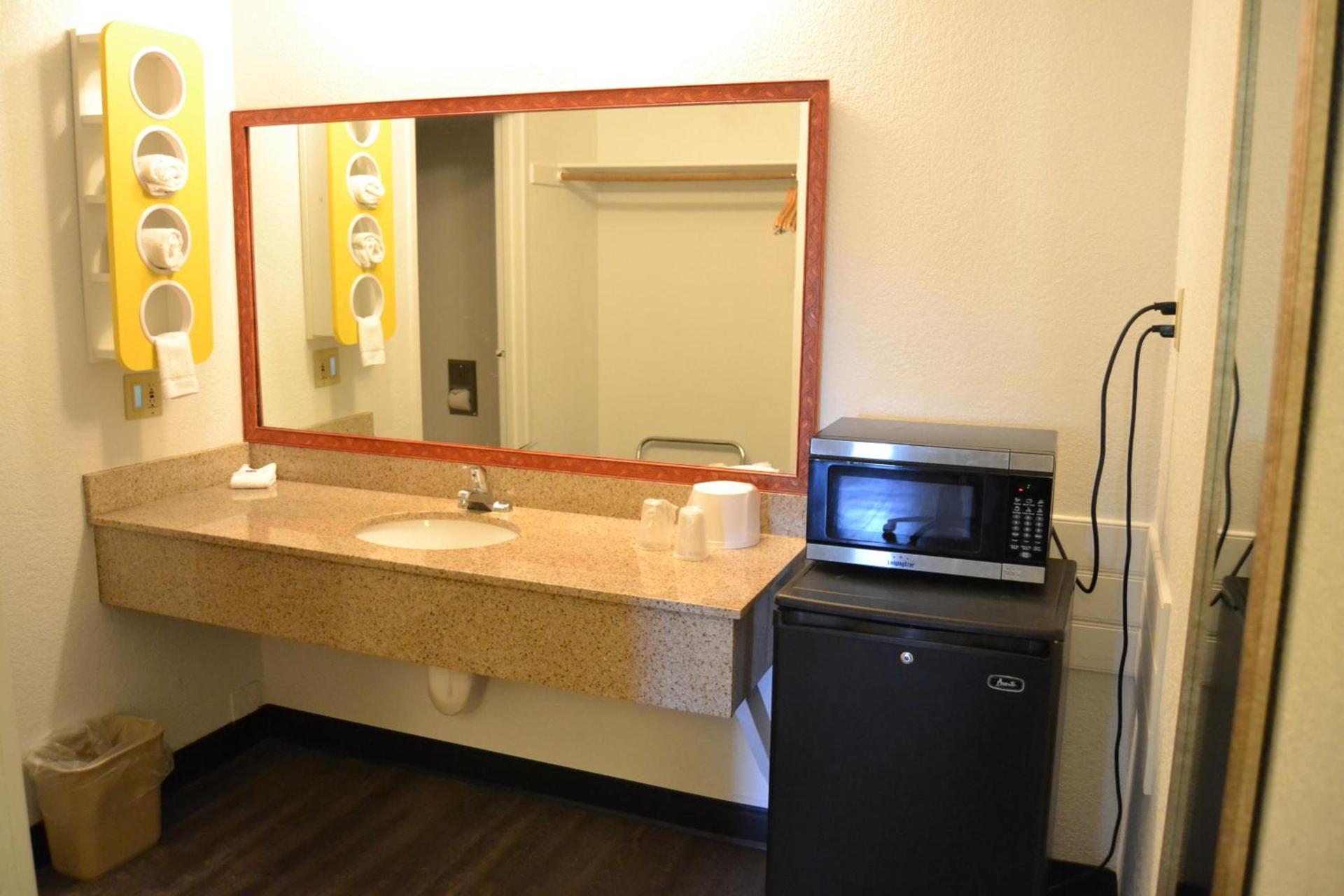 Motel 6 Oakdale, Ca photo 53