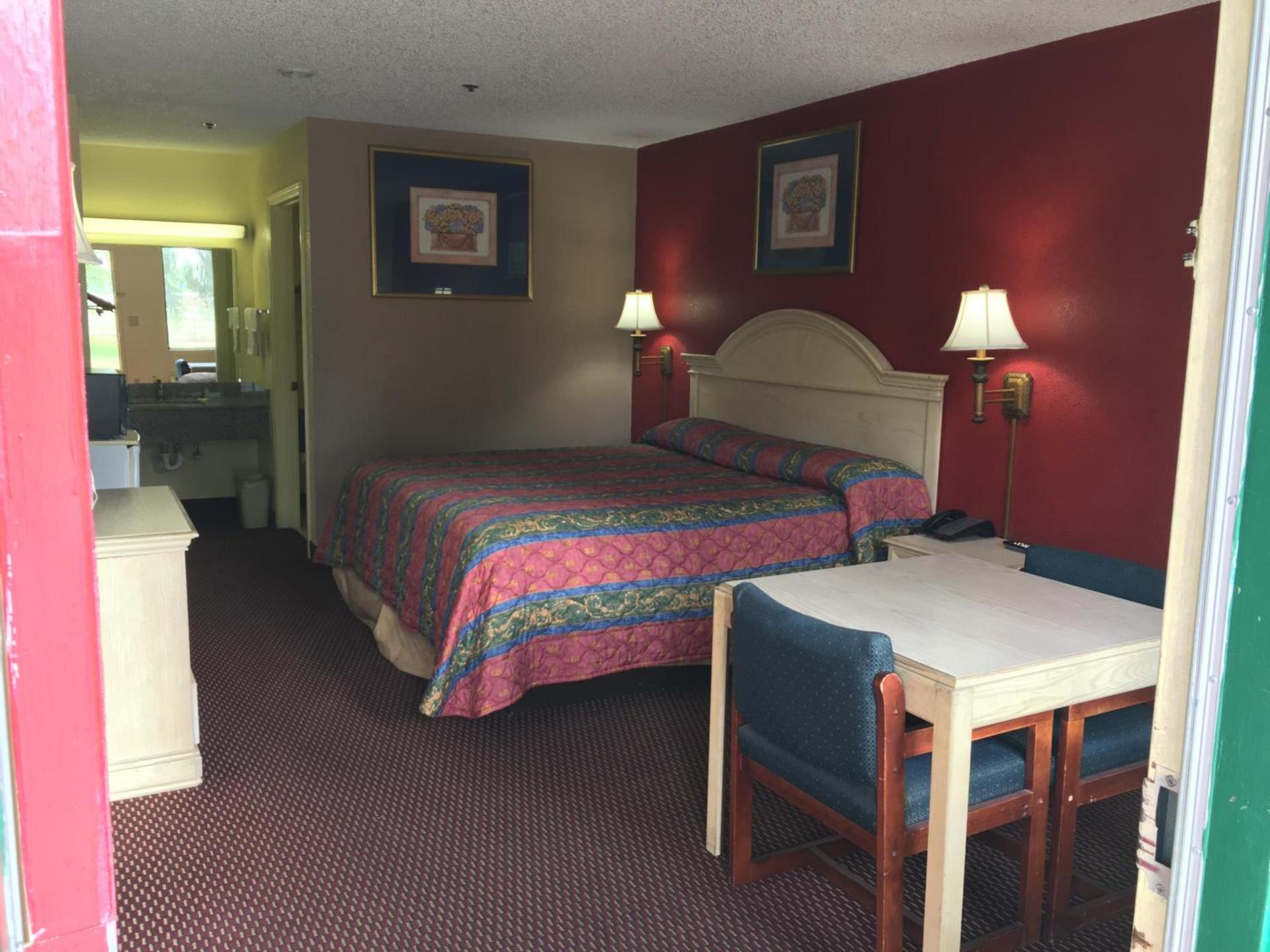 Relax Inn photo 7