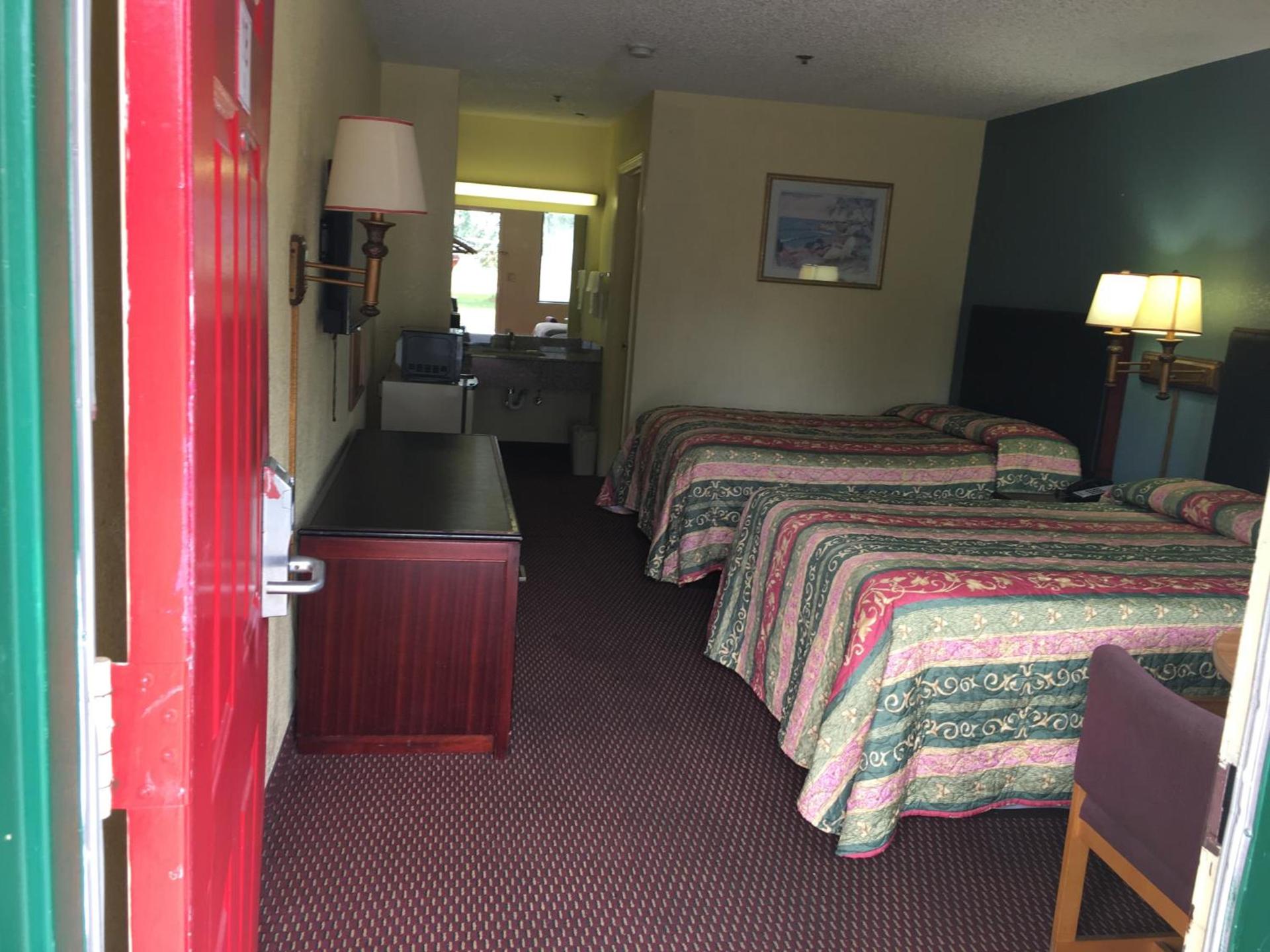 Relax Inn photo 9