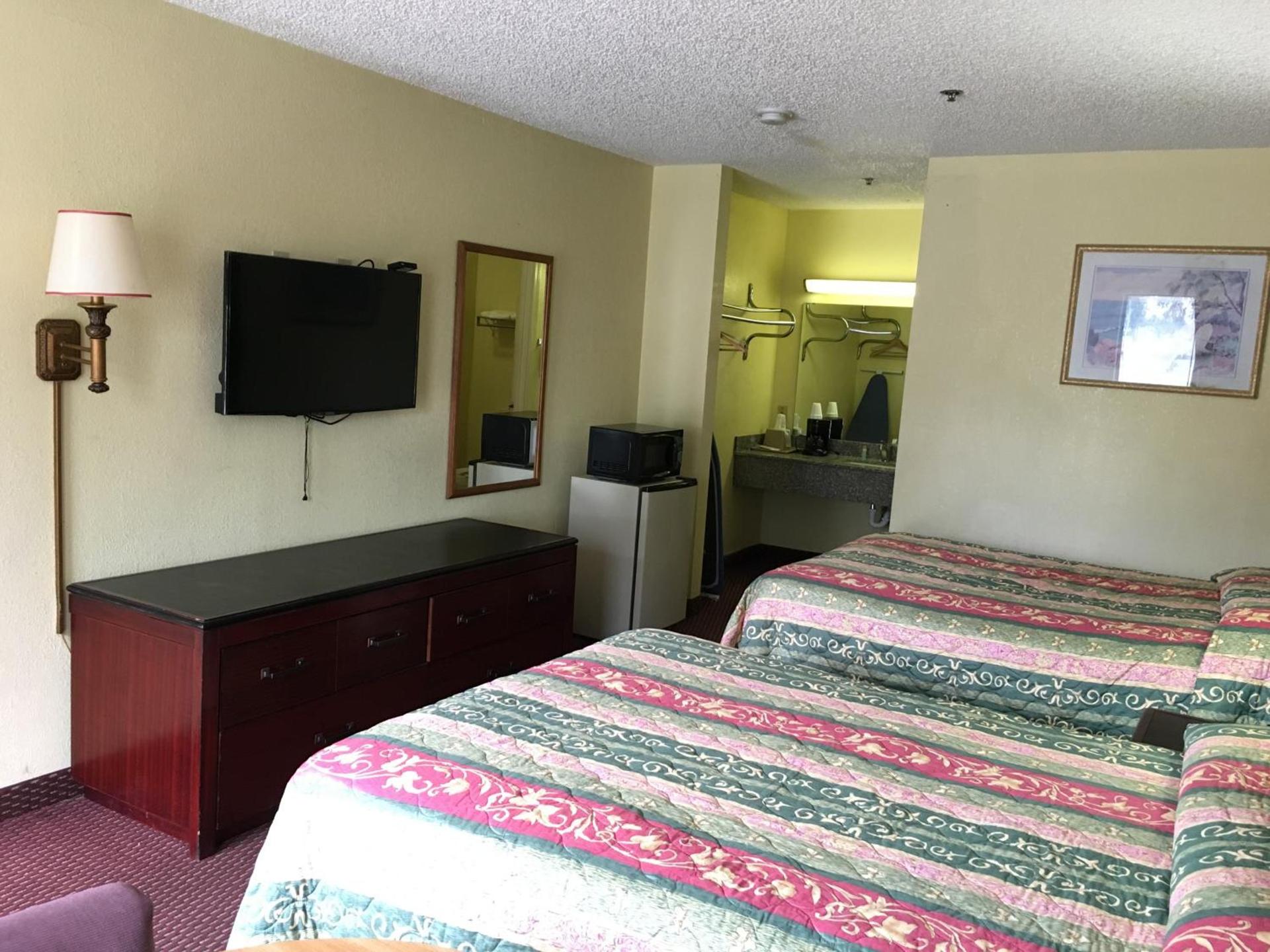 Relax Inn photo 10