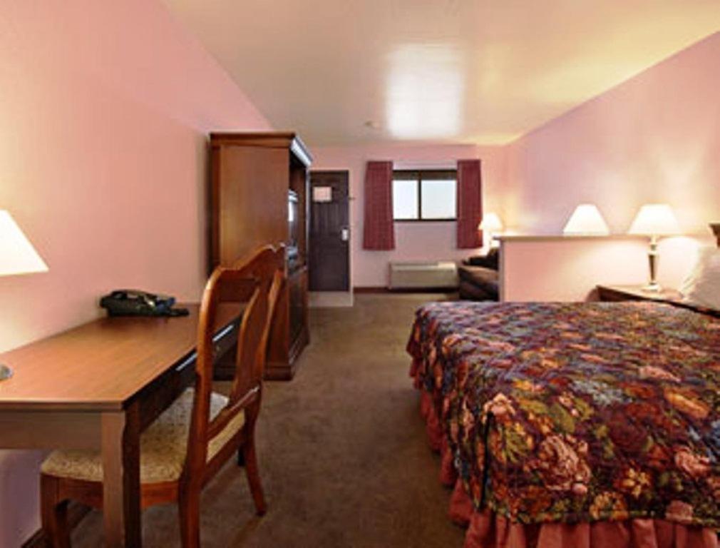 Red Lion Inn & Suites Lemoore photo 14
