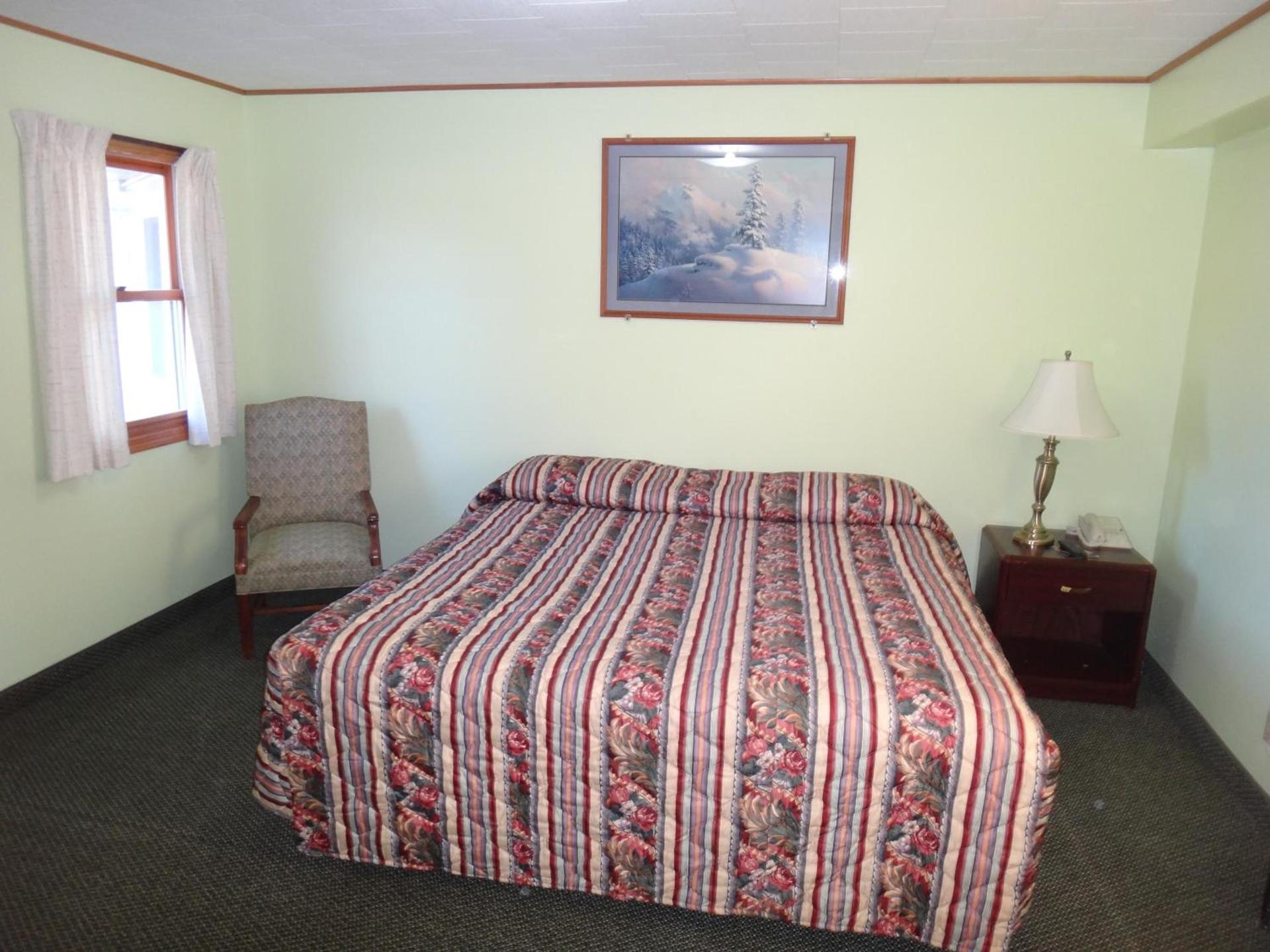 Pine Ridge Motel photo 43