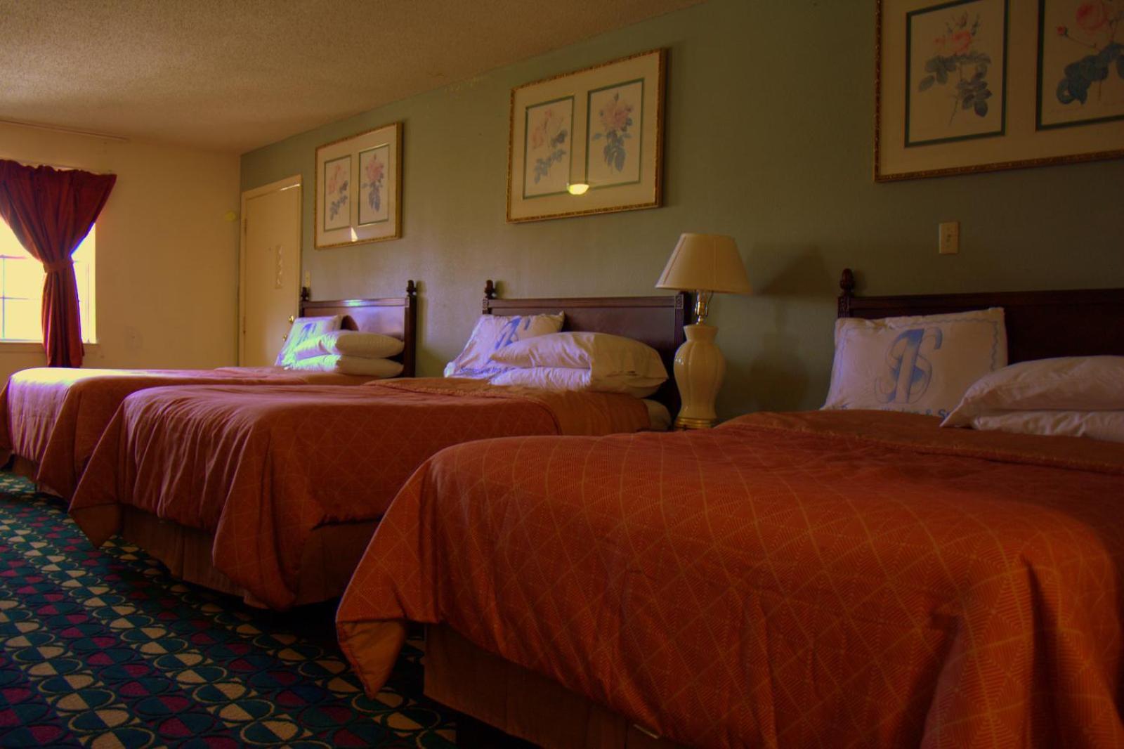 Somerville Inn and Suites photo 12