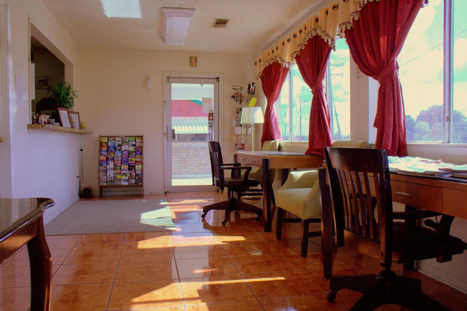 Somerville Inn and Suites photo 3