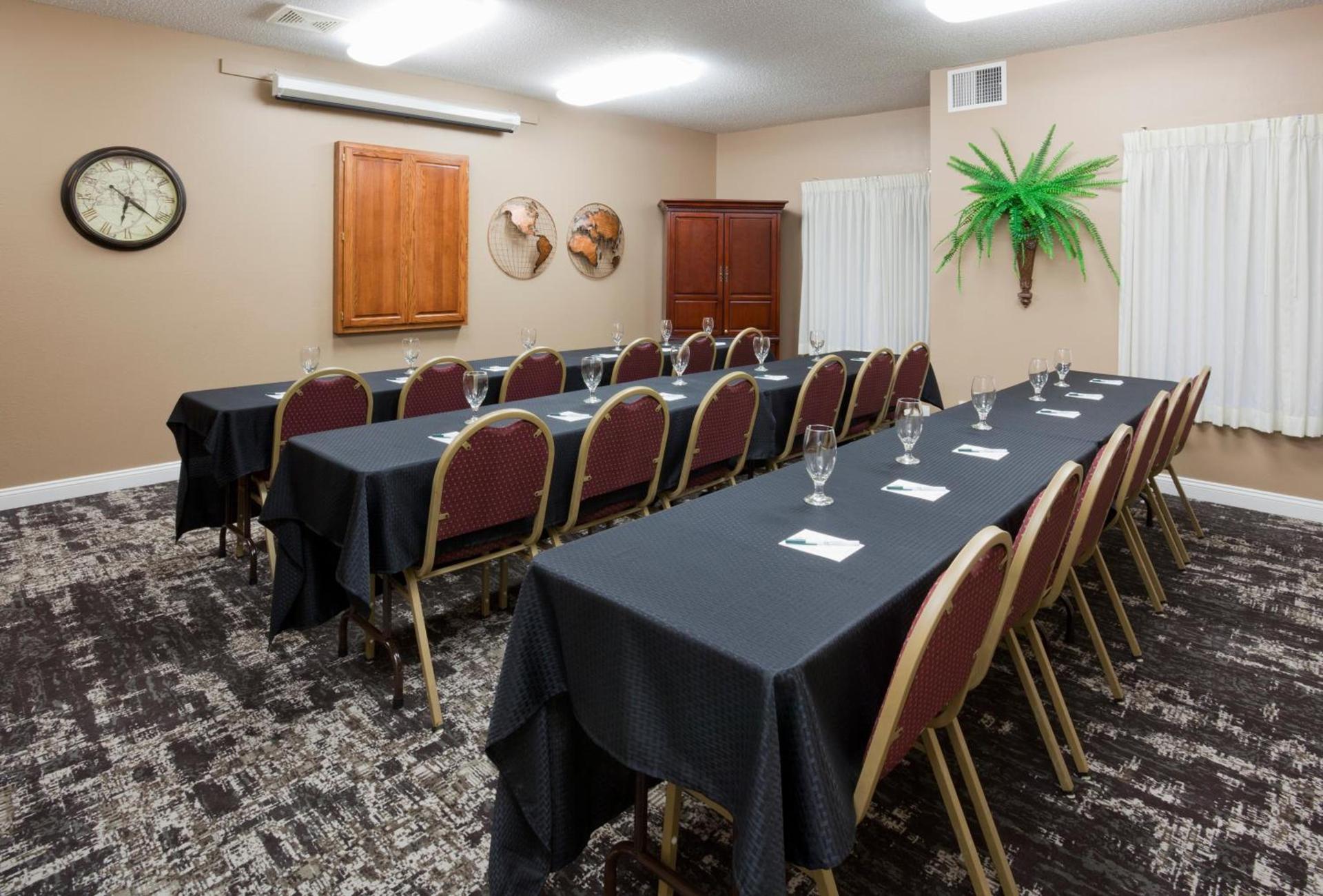 GrandStay Residential Suites Hotel - Eau Claire photo 17