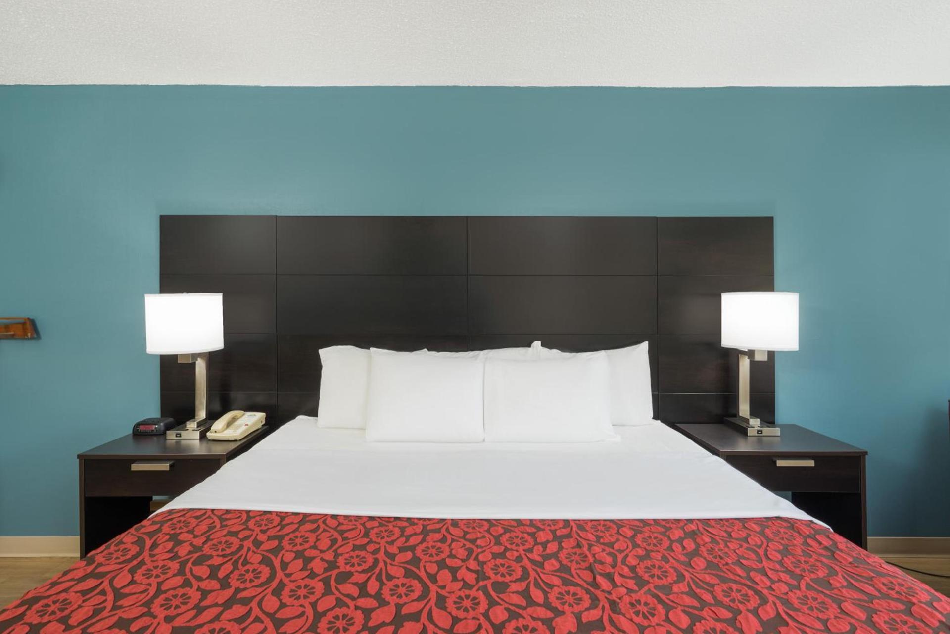 Days Inn by Wyndham Raleigh Midtown photo 5