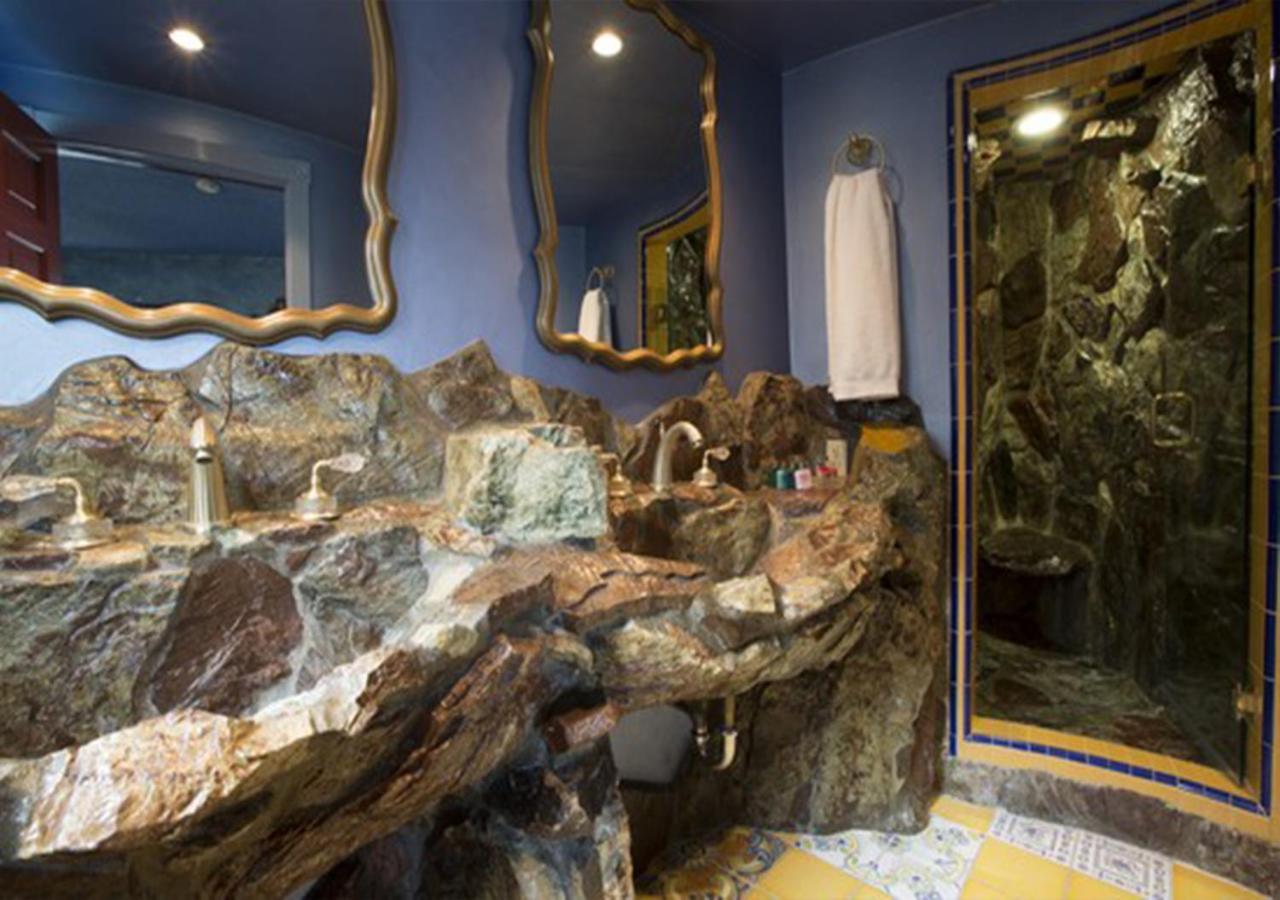 Madonna Inn photo 11