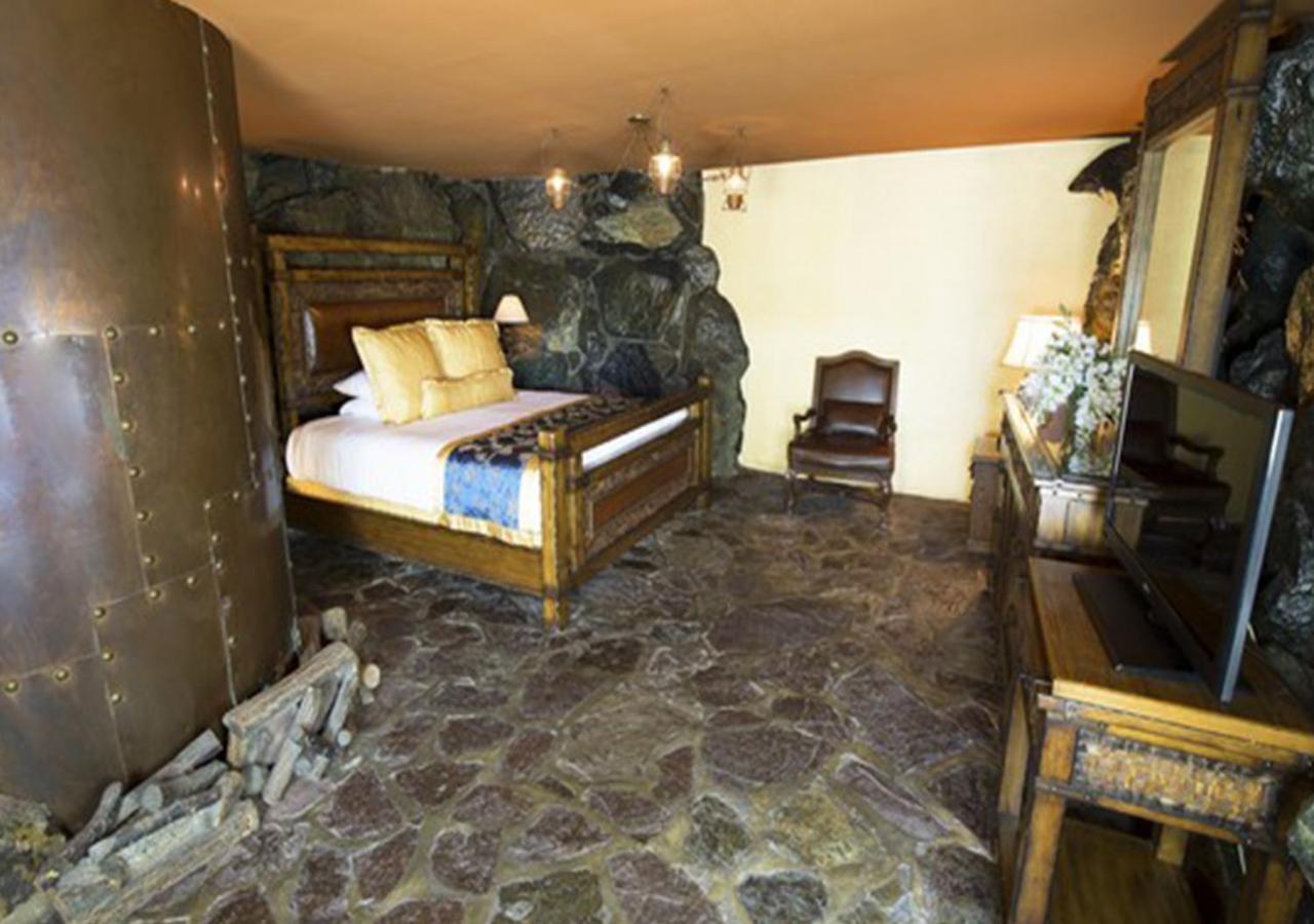 Madonna Inn photo 20