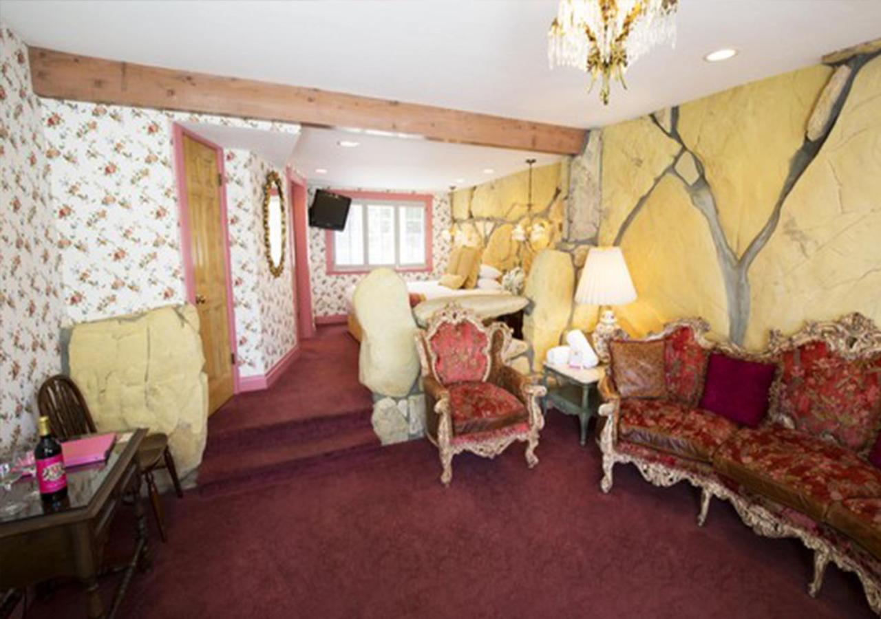 Madonna Inn photo 28