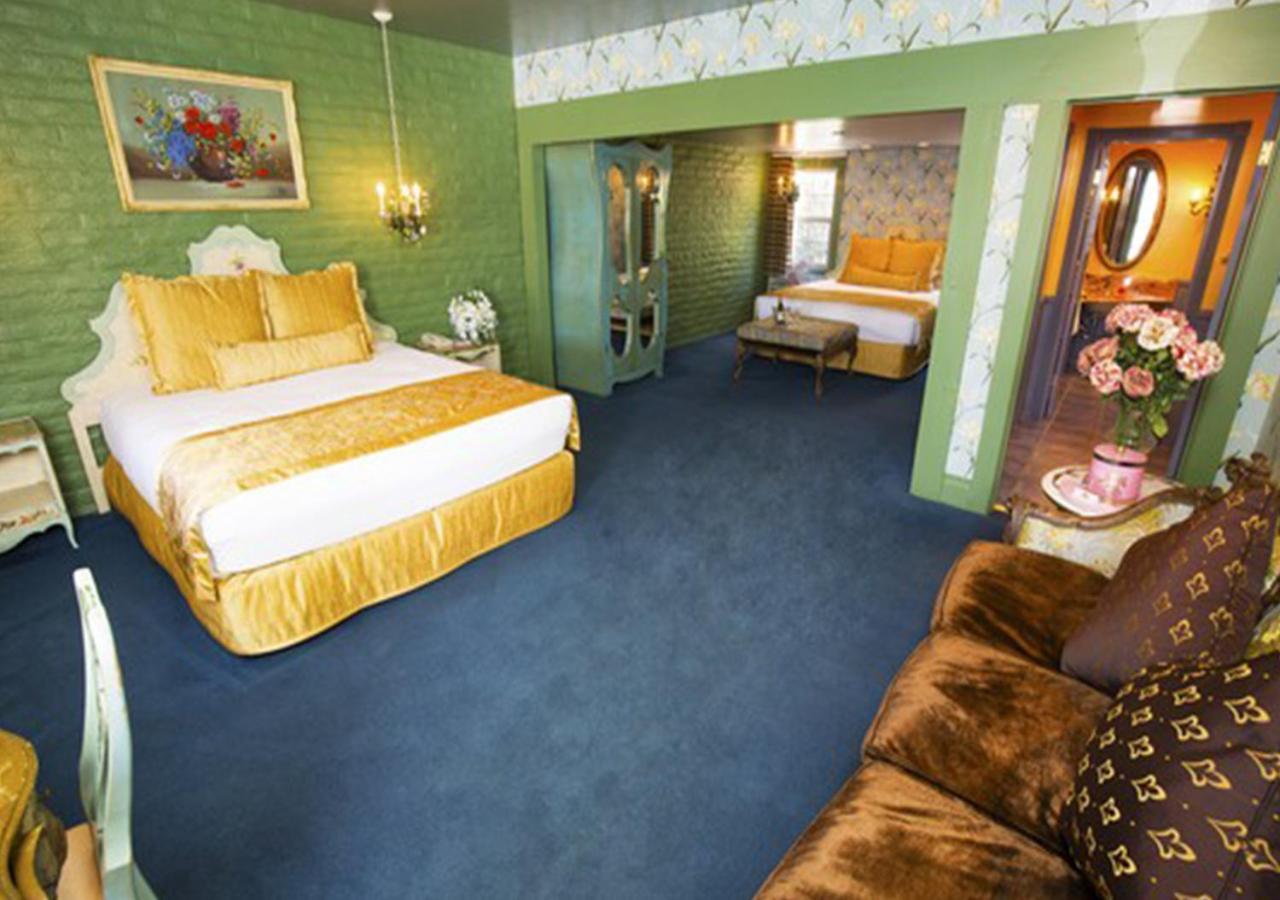 Madonna Inn photo 34
