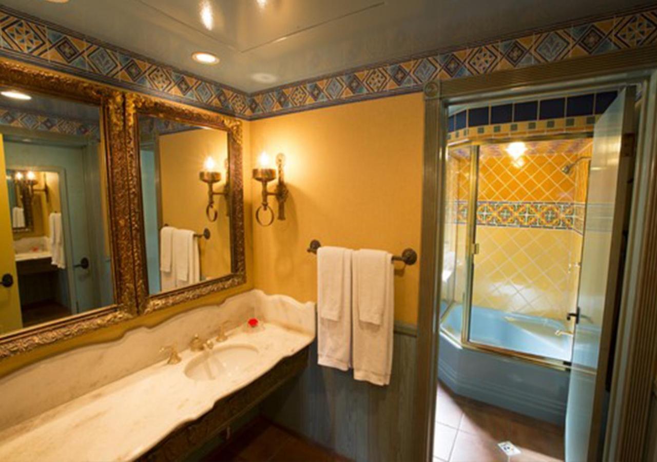 Madonna Inn photo 35