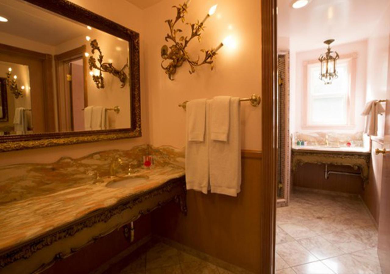Madonna Inn photo 38