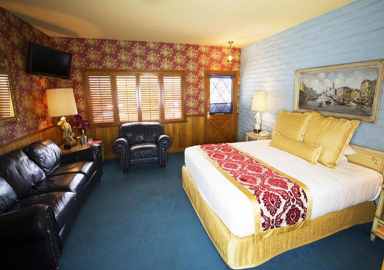 Madonna Inn photo 39