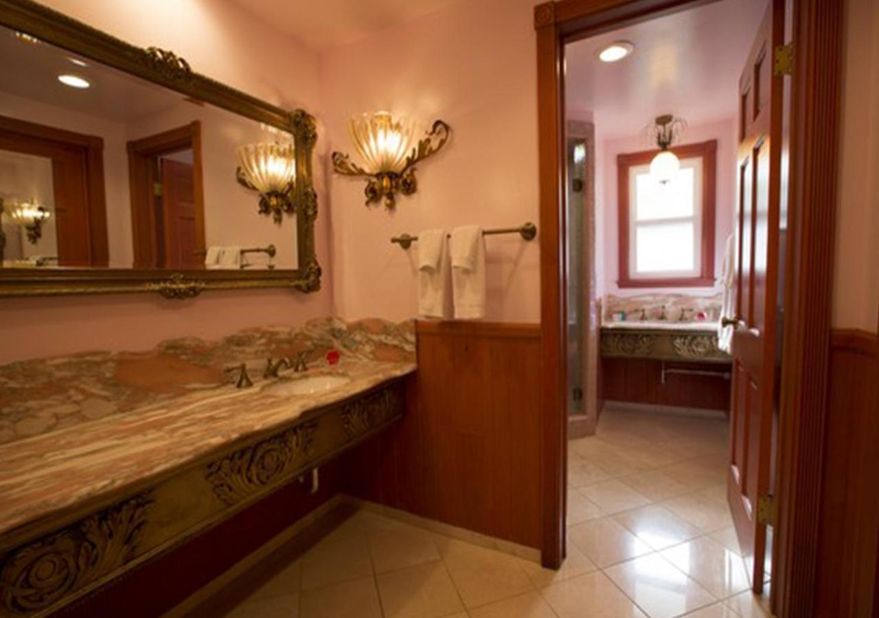 Madonna Inn photo 49