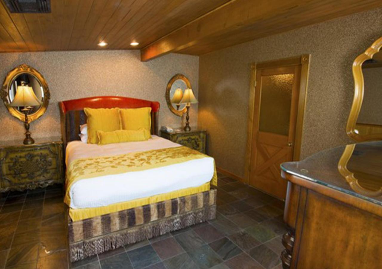 Madonna Inn photo 59