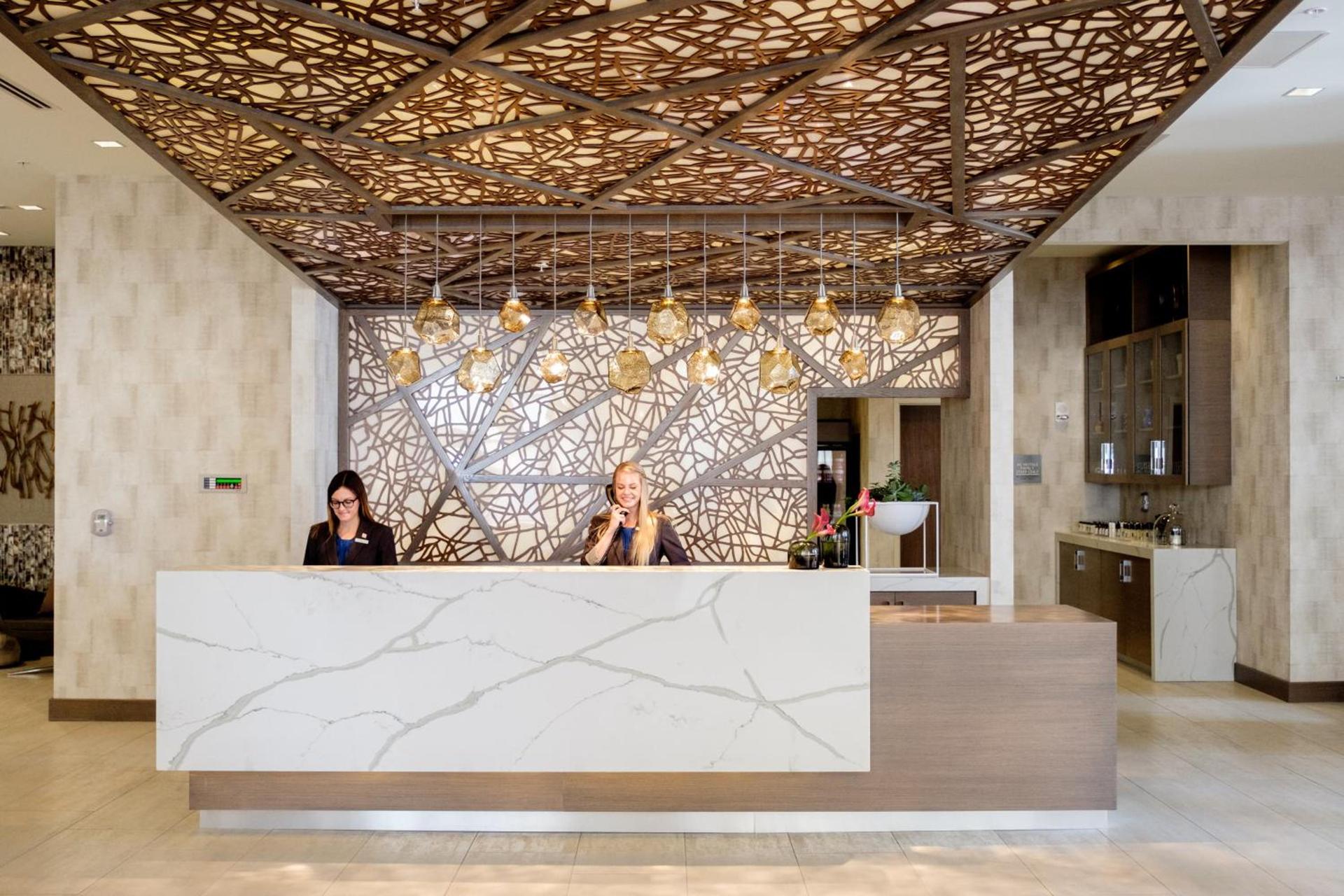 AC Hotel by Marriott Cincinnati at The Banks photo 2