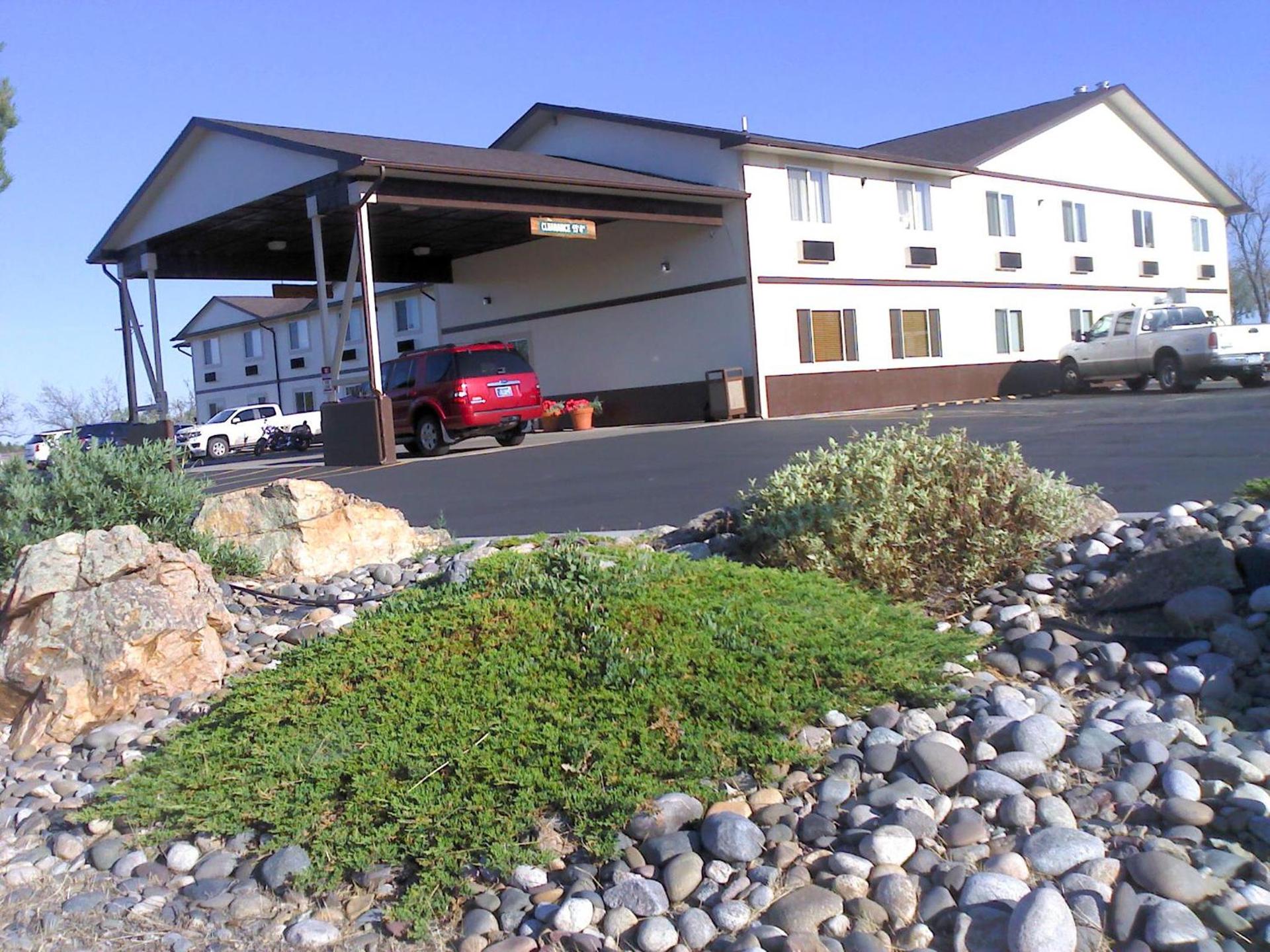 Colstrip Inn & Suites photo 1