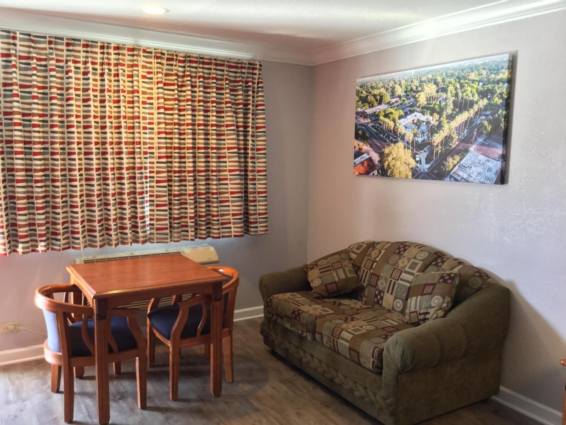Journey Inn photo 9