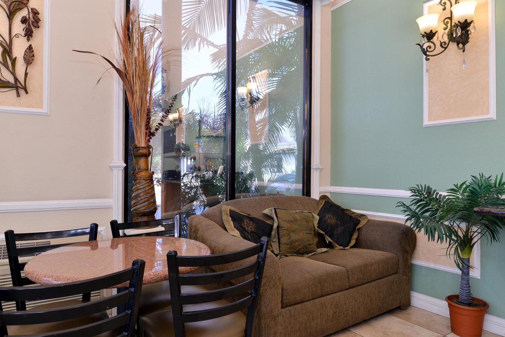 Americas Best Value Inn Pasadena photo 13