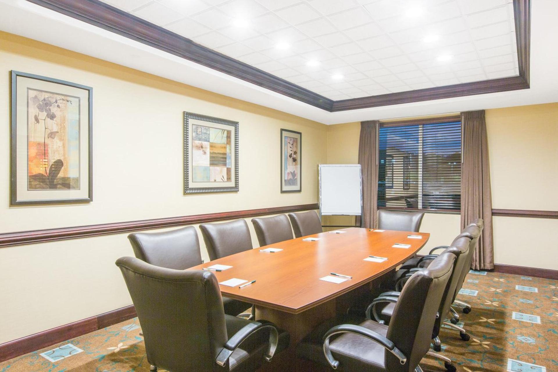 Wingate By Wyndham Southport photo 46