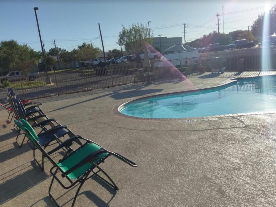 Windcrest Inn and Suites photo 10