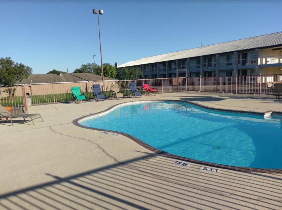 Windcrest Inn and Suites photo 11