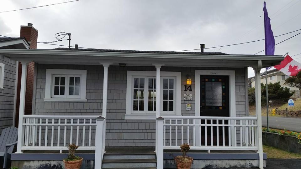 Whistling Winds Motel photo 1