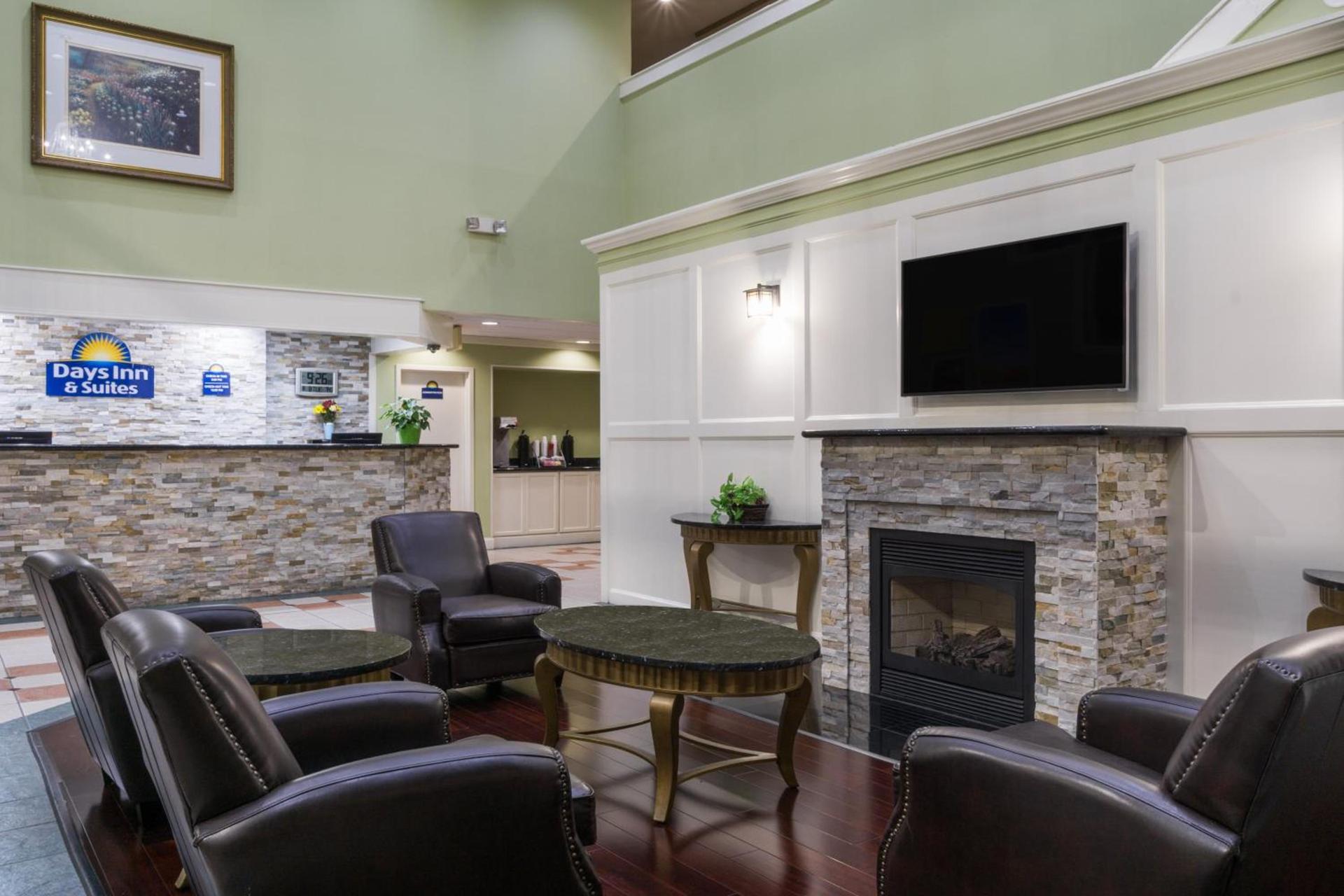 Days Inn by Wyndham Columbus East Airport photo 8