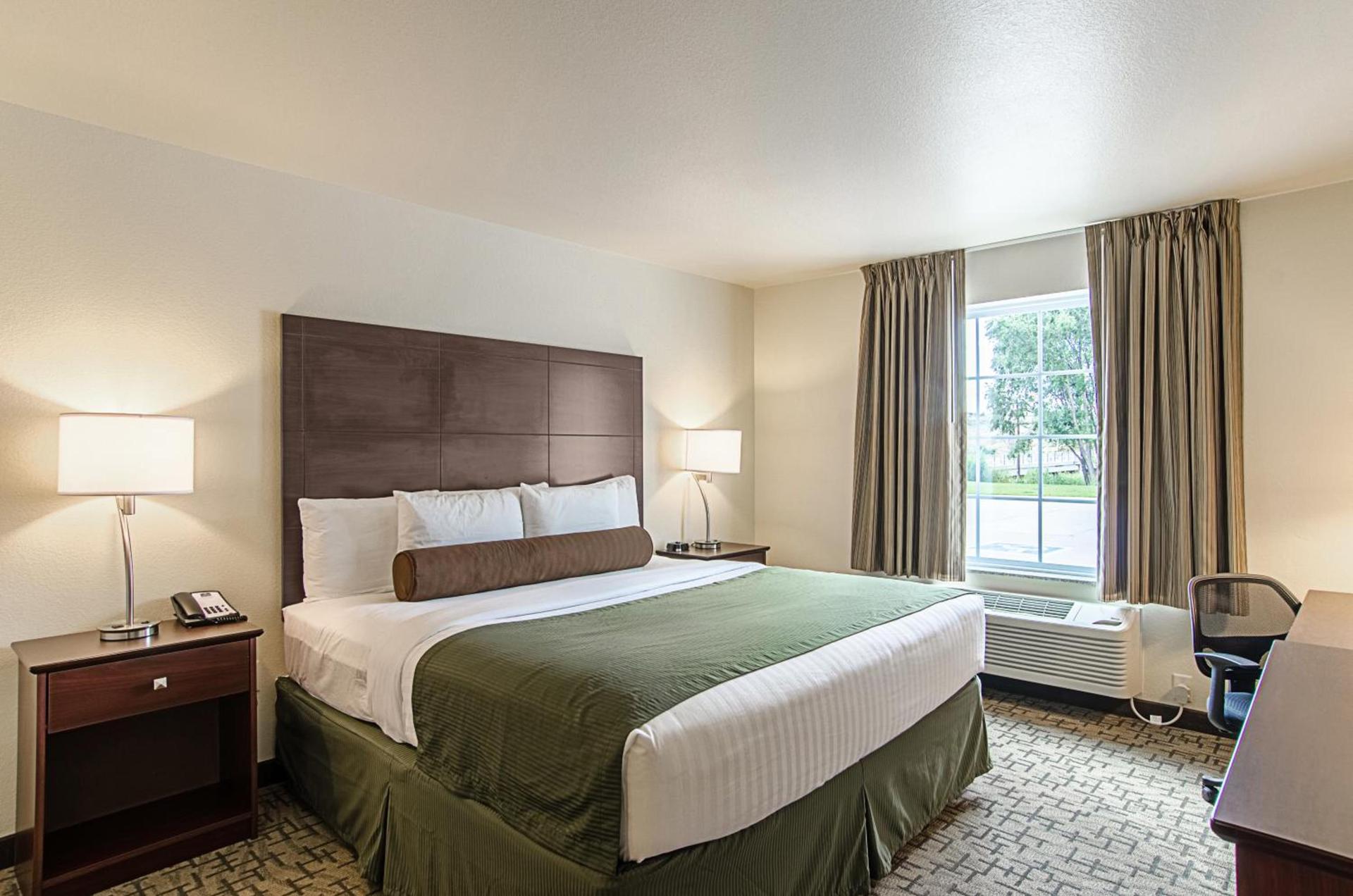Cobblestone Inn & Suites - Guernsey photo 10