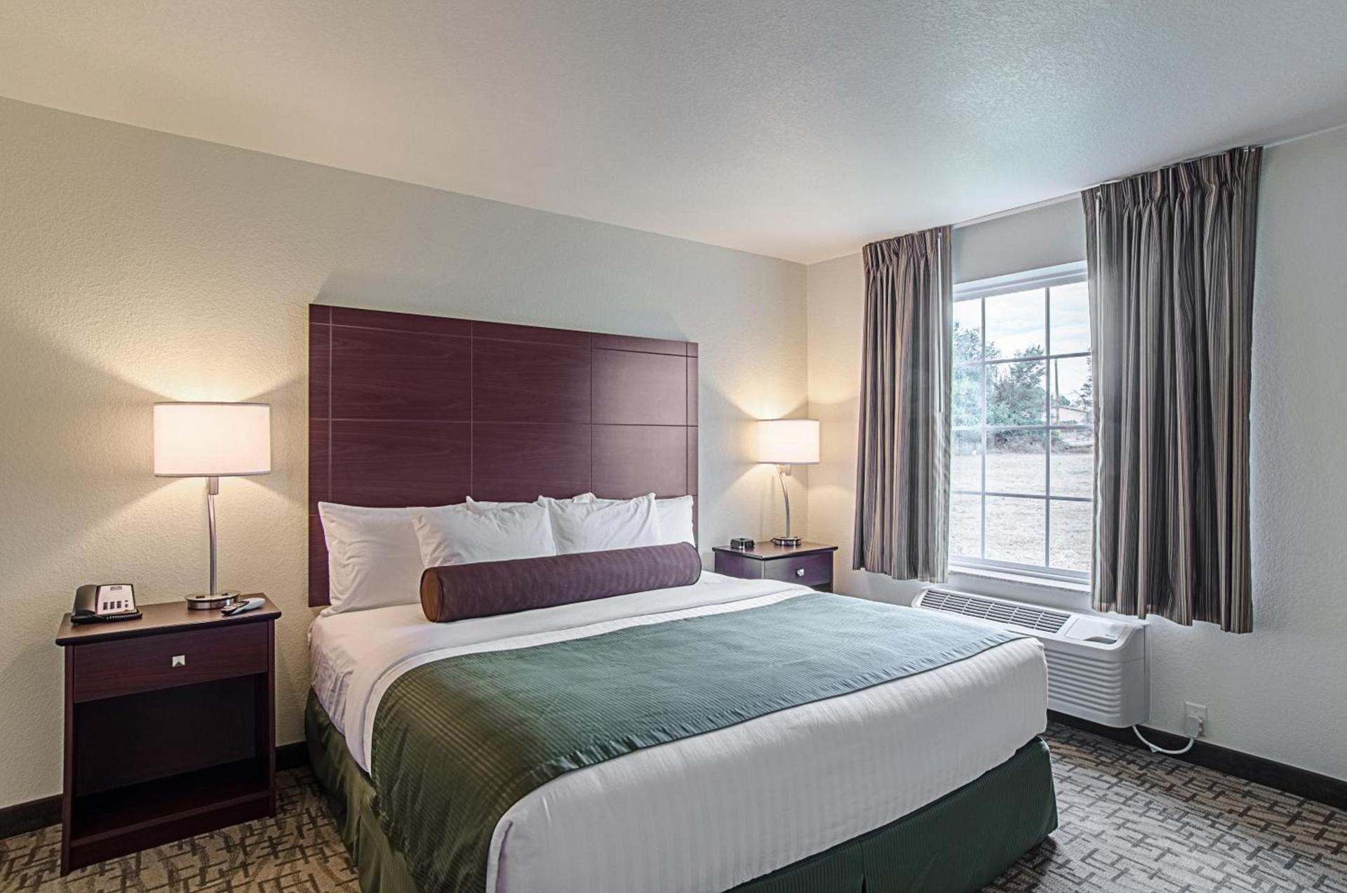 Cobblestone Inn & Suites - Guernsey photo 25