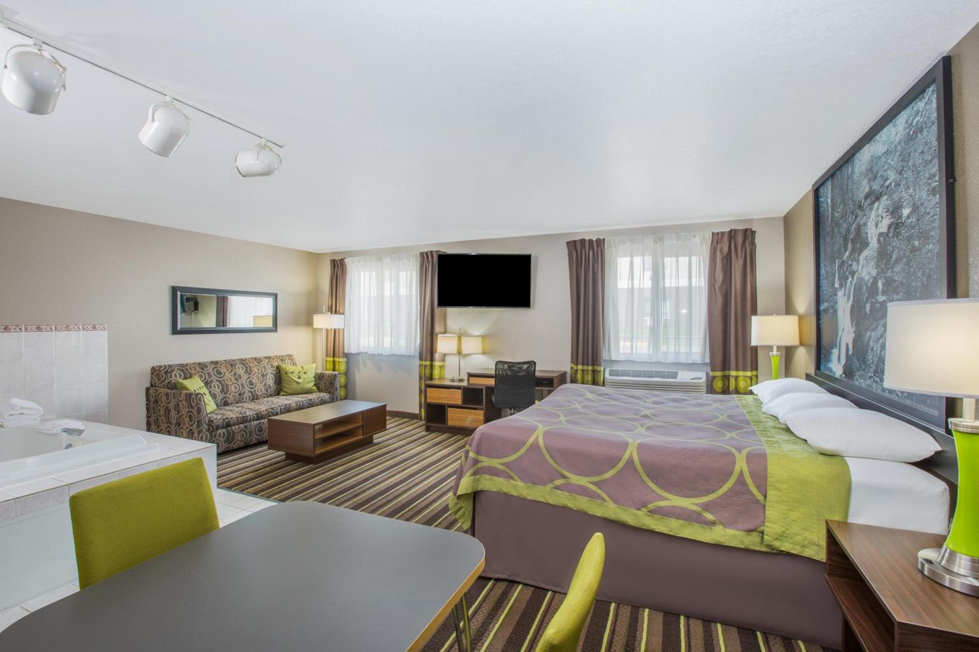 Super 8 by Wyndham Brookings photo 50